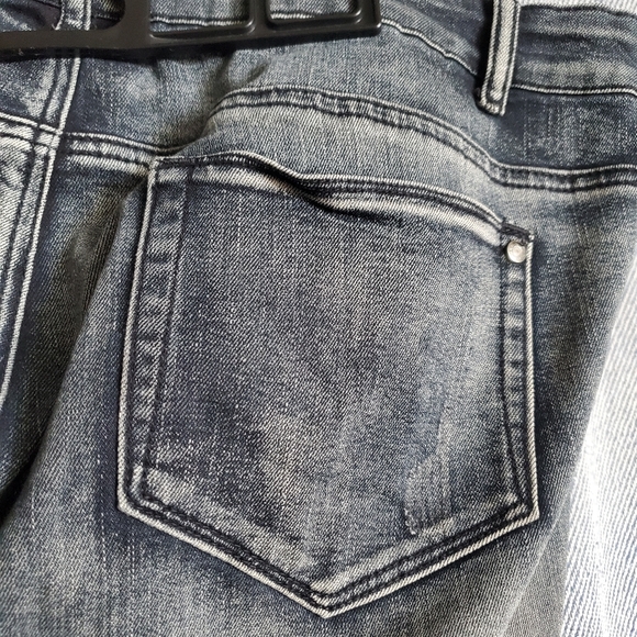 Love & Legend - Dustywash Distressed Skinny Jeans - Size 16 - EUC - Picture 8 of 10